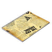 Nieuws papier met oud papier notitieboek (Linkerzijde)