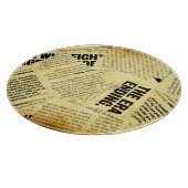 Nieuws papier met oud papier snijplank (Hoek)