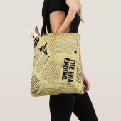 Nieuws papier met oud papier tote bag (Dichtbij)
