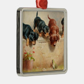 Nieuwsgierig Dachshund-Puppy en kikker Metalen Ornament (Rechts)