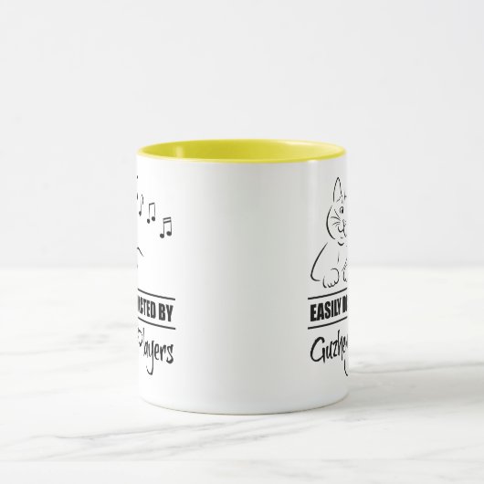 Nieuwsgierig kat gemakkelijk verstoord door Guzhen Mok (Midden)