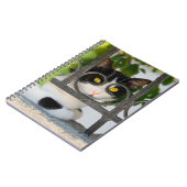 Nieuwsgierig kat met Lijst van bril Notitieboek (Linkerzijde)