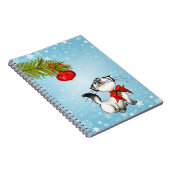 Nieuwsgierig kerstKat met een rode bol Notitieboek (Rechterzijde)