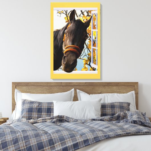 Nieuwsgierig paard dat door het keukenvenster kijk canvas afdruk (Insitu (Slaapkamer))