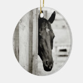 Nieuwsgierig zwart paard keramisch ornament (Links)