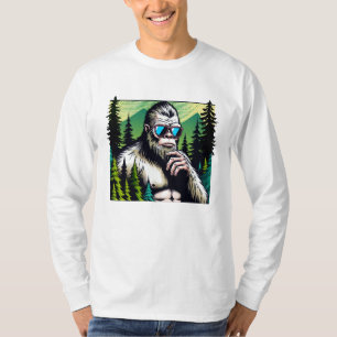 Nieuwsgierige Bigfoot met Zonnebril die zich in he T-shirt