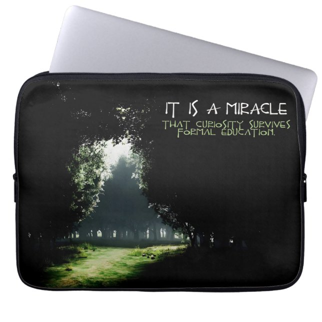 "Nieuwsgierigheid" Inspirerend quote Laptop Sleeve (Voorkant)