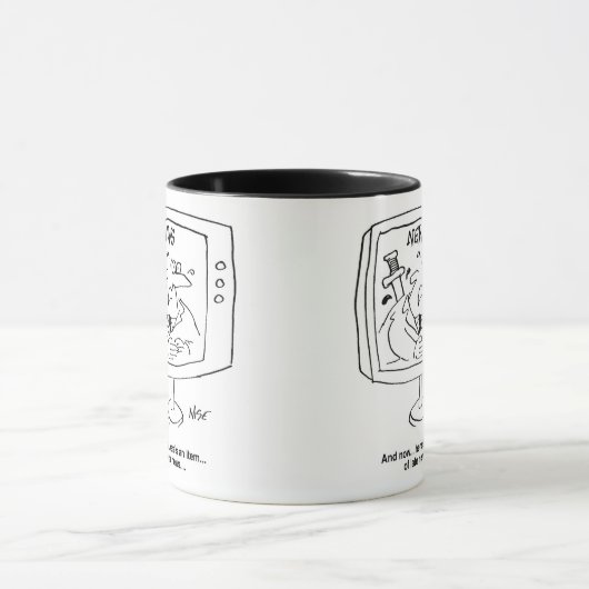 Nieuwslezer op de televisie mok (Midden)