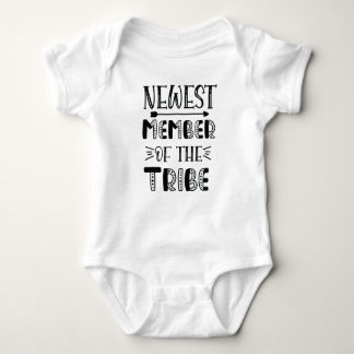 "nieuwste lid van de stam" Grappige Baby Bodysuit
