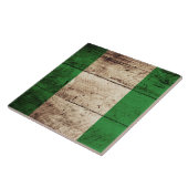 Nigeriaanse vlag op oude houten korrel tegeltje (Zijkant)