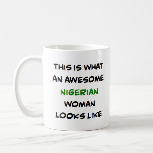 Nigeriaanse vrouw, geweldig koffiemok (Links)