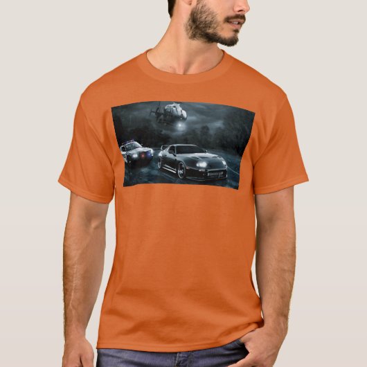 Night Chase with Speeding Sports Car gift T-shirt (Voorkant)