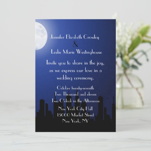 Night City Scale Uitnodiging voor bruiloft (Staand voorkant)