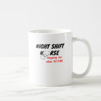 Night Shift Nurse... Houd ze live tot 7:05 Koffiemok
