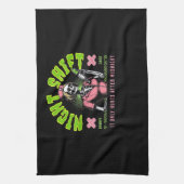 Night Shift Nurse - Nationale Nurse Week Gift Idee Theedoek (Verticaal)