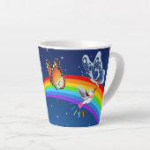 Night Sky, twee vogels, vlinders en een regenboog Latte Mok (Rechterhoek)
