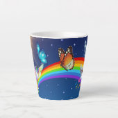 Night Sky, twee vogels, vlinders en een regenboog Latte Mok (Voorkant)