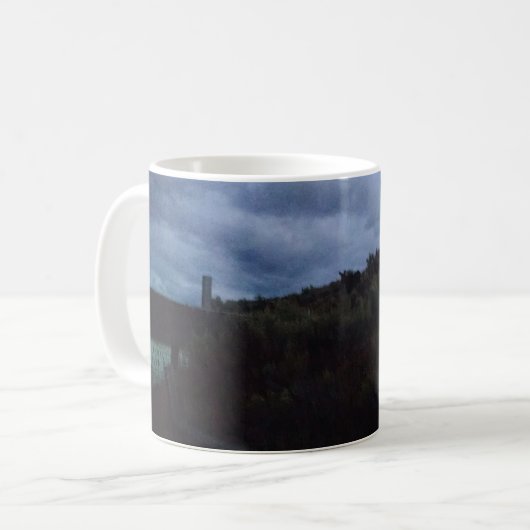Night Visitor Mug Koffiemok (Voorkant links)