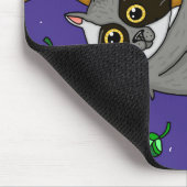 Nighttime Raccoon die van de Tak van de Boom hangt Muismat (Hoek)