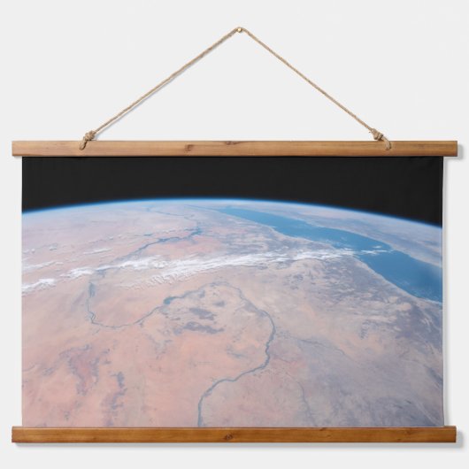 Nijlrivier die noordwaarts kronkelt naast het Rode Hangend Wandkleed (Voorkant)