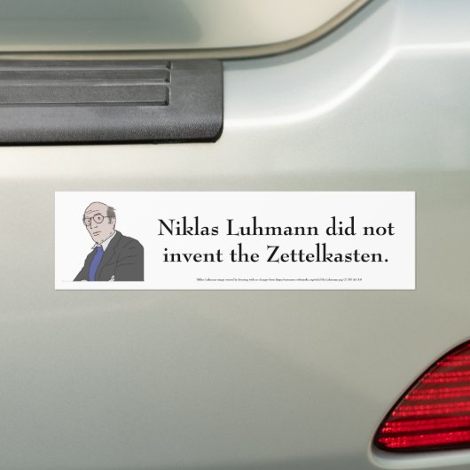 Niklas Luhmann Bumpersticker (Op auto)