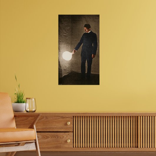 Nikola Tesla met een gloeilamp Poster (Woonkamer 2)
