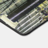 Nikola Tesla zit naast zijn hoogspanning Bureaumat (Hoek)