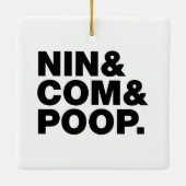 NIN & COM & POOP. KERAMISCH ORNAMENT (Achterkant)