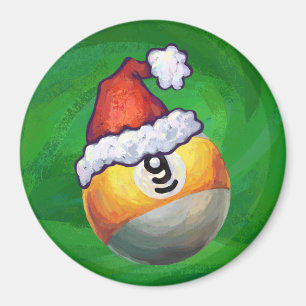 Nine Ball in Santa Hat op Green Magneet