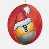 Nine Ball in Santa Hat op rood Keramisch Ornament (Links)