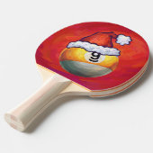 Nine Ball in Santa Hat op rood Tafeltennisbatje (Voorkant Gekanteld)