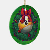 Nine Ball in Wreath on Green Keramisch Ornament (Rechts)