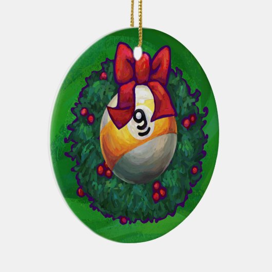 Nine Ball in Wreath on Green Keramisch Ornament (Rechts)