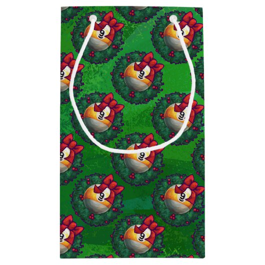 Nine Ball in Wreath Pattern on Green Klein Cadeauzakje (Achterkant)