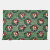 Nine Ball in Wreath Pattern on Green Theedoek (Horizontaal)