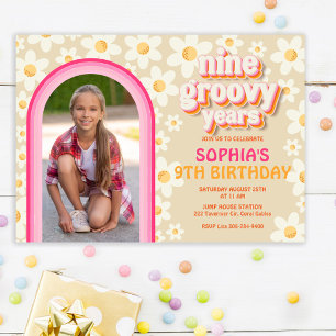 Nine Groovy Retro Daisy Photo Birthday Invitation Notitiekaartje