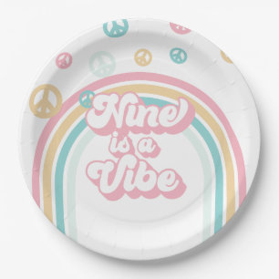 Nine is a Vibe Retro Zomer Regenboog Papieren Bordje