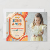 Nine is een Vibe Groovy Retro Rainbow 9e verjaarda Kaart (Voorkant)