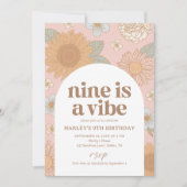 Nine is een Vibe Retro Floral 9e verjaardag Kaart (Voorkant)