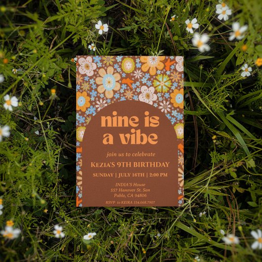 Nine is een Vibe Retro Groovy Flowers 9e Verjaarda Kaart