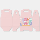 Nine is een Vibe Retro Sunshine Rainbow Daisy Bedankdoosjes (Ongevouwen)