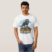 Nine Lives Zero Regrets | Cool Tough Cat T-Shirt | (Voorkant volledig)