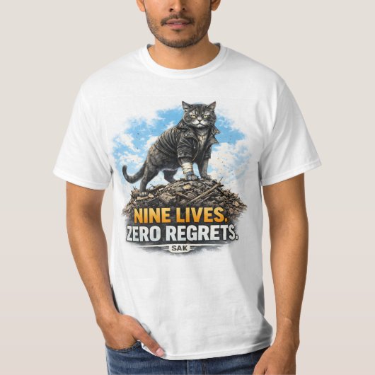 Nine Lives Zero Regrets | Cool Tough Cat T-Shirt | (Voorkant)