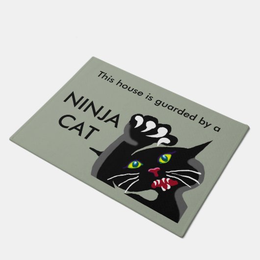 Ninja-kat met bewaker deurmat (Schuin)