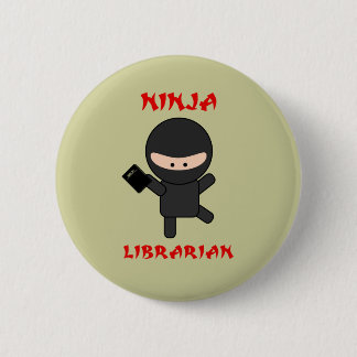 Ninja Librarian met Boek Ronde Button 5,7 Cm