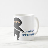 Ninja met de Mok van Crochet Hook (Voorkant rechts)