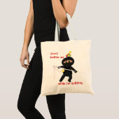 Ninja Quilter met naaigarens en speldenband Tote Bag (Voorkant (product))