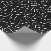 Ninja Swords Throwing Stars Pattern and White Cadeaupapier (Hoek)