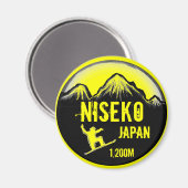 Niseko Japan yellow snowboard art souvenir magnet (Voorkant / Achterkant)