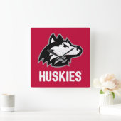 NIU Huskies Distress Vierkante Klok (Huis)